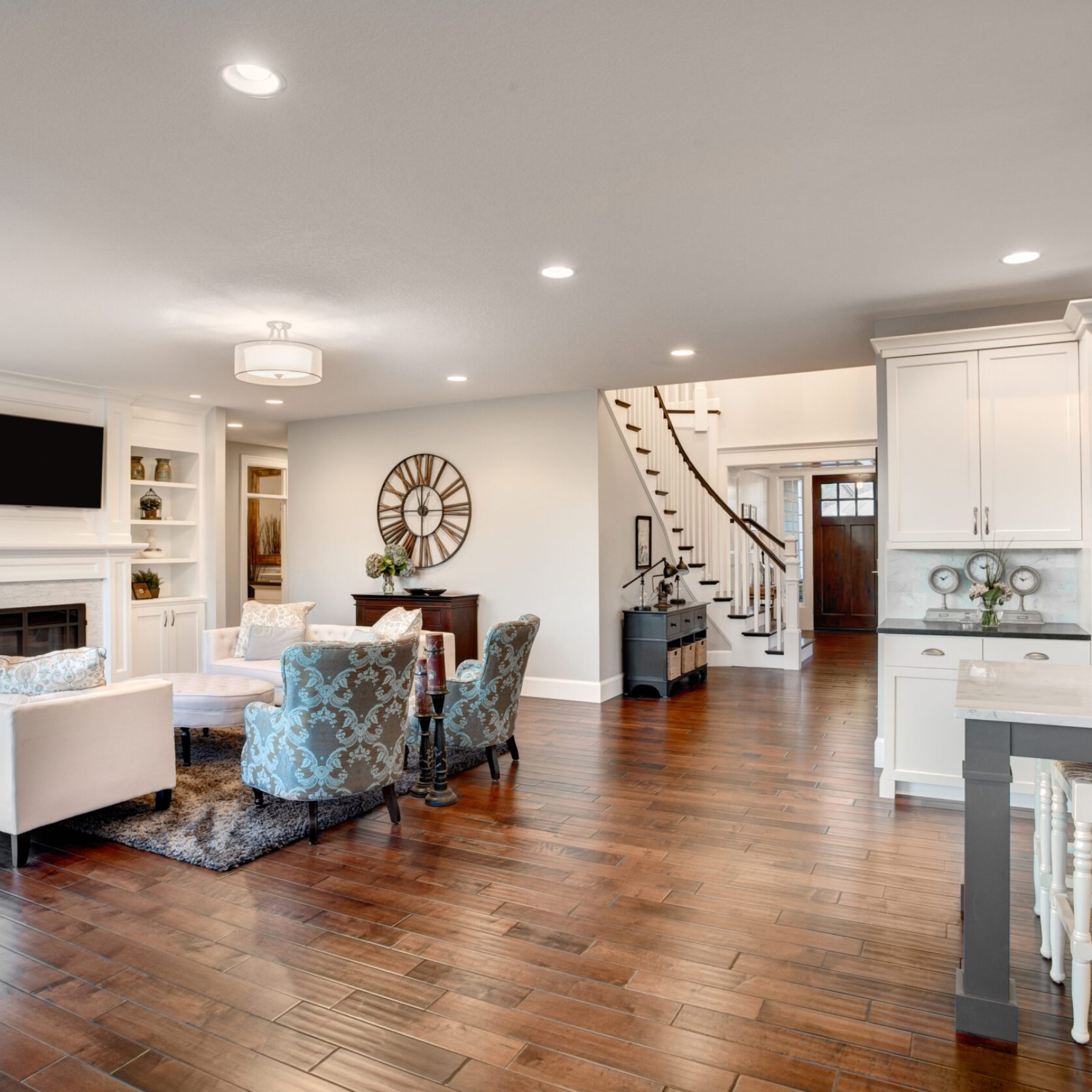 Furnished living Room in Luxury Home